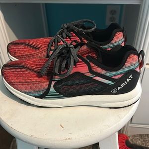 Excellent condition Ariat shoes